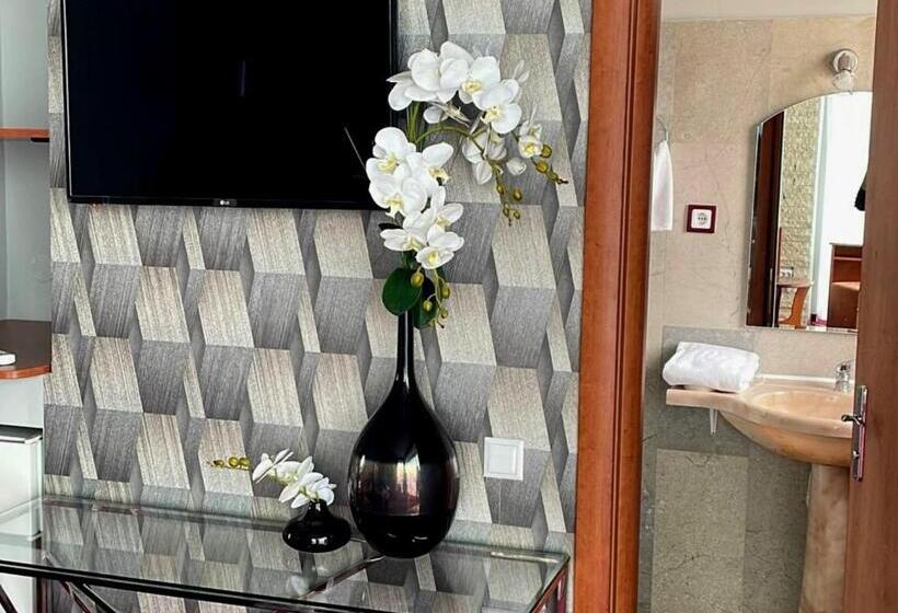 Отель Sungarden Salin