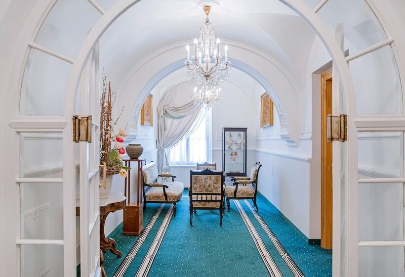 Отель Three Lilies Inkl Aquaforum