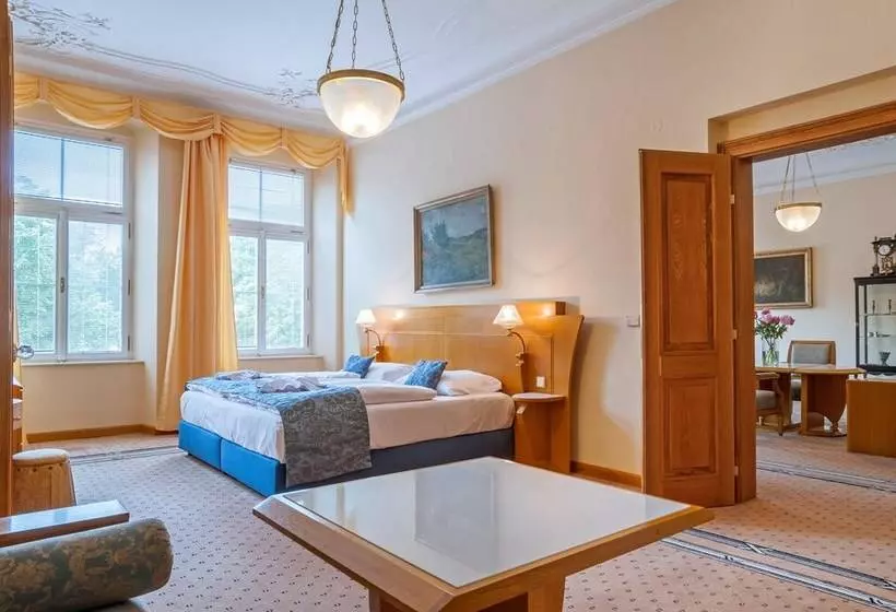 호텔 Three Lilies Inkl Aquaforum