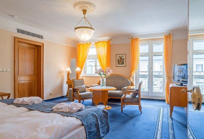 Отель Three Lilies Inkl Aquaforum