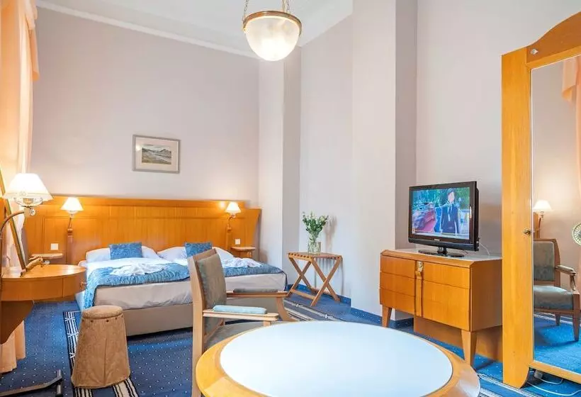 호텔 Three Lilies Inkl Aquaforum