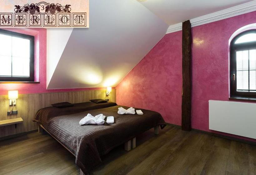 פנסיון Bunkr Karlštejn