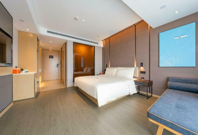 Atour Hotel Wuxi Huishan Wanda Plaza