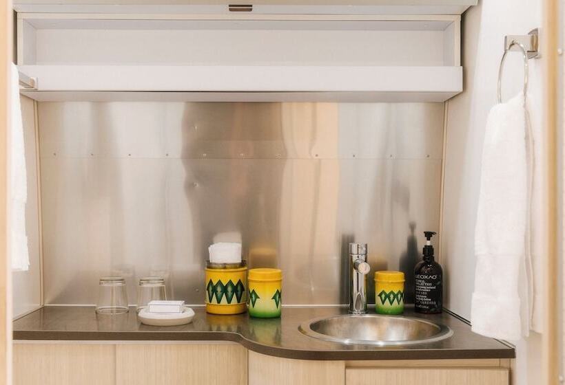 ホテル Caravan By Habitas