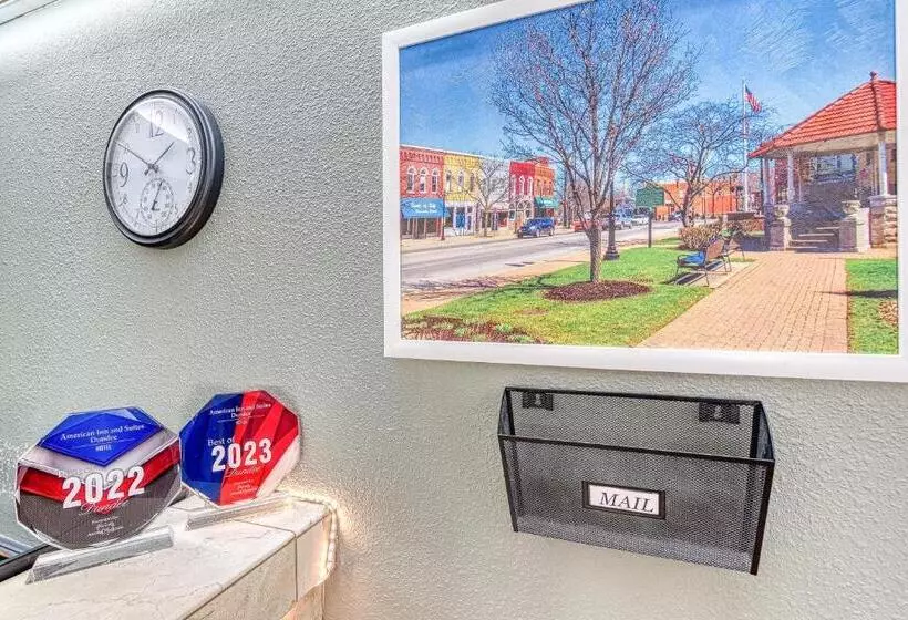 Hotelli American Inn & Suites