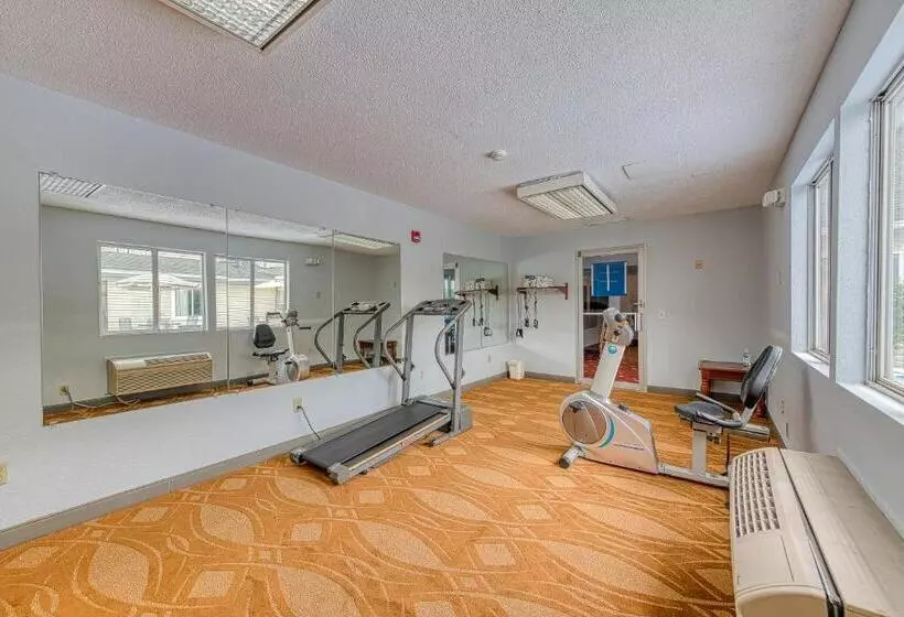 Hotelli American Inn & Suites