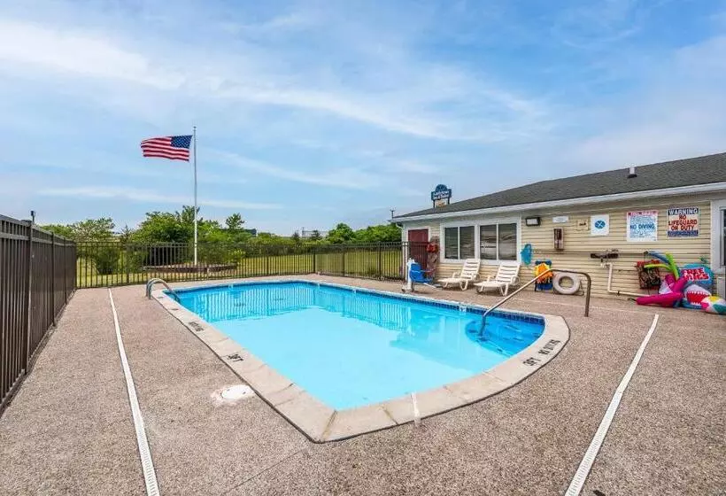 Hotelli American Inn & Suites