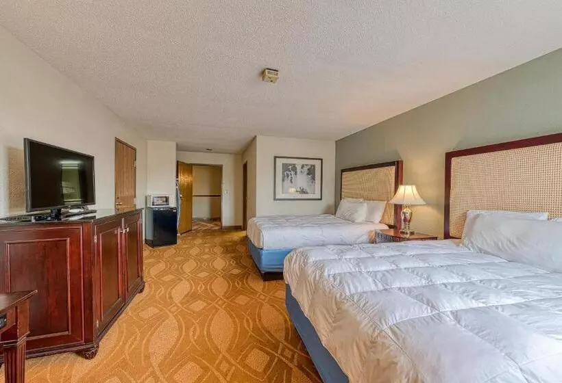 Hotelli American Inn & Suites