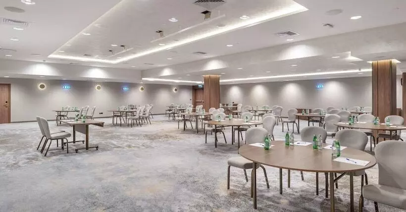 هتل Doubletree By Hilton Plovdiv Center