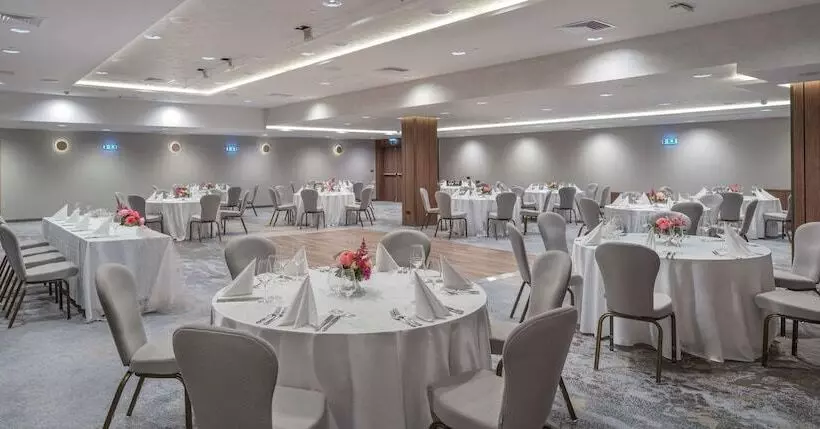 هتل Doubletree By Hilton Plovdiv Center