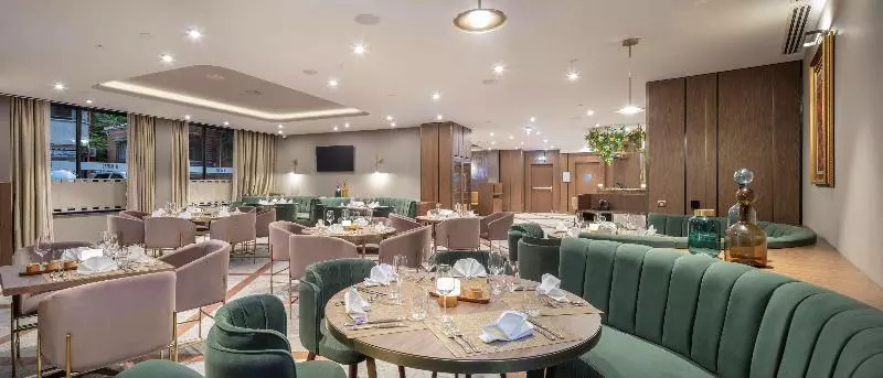 هتل Doubletree By Hilton Plovdiv Center
