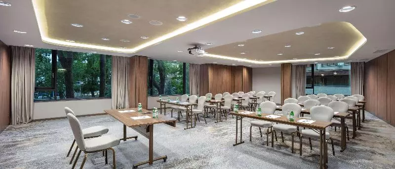 هتل Doubletree By Hilton Plovdiv Center
