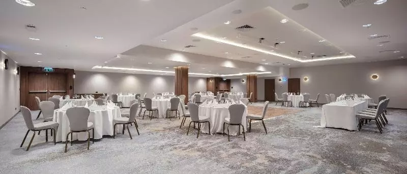 هتل Doubletree By Hilton Plovdiv Center