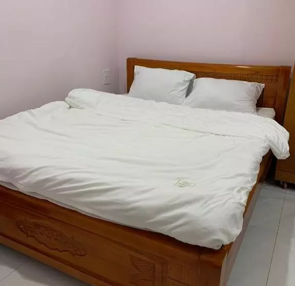 هتل Khách Sạn Anh đào