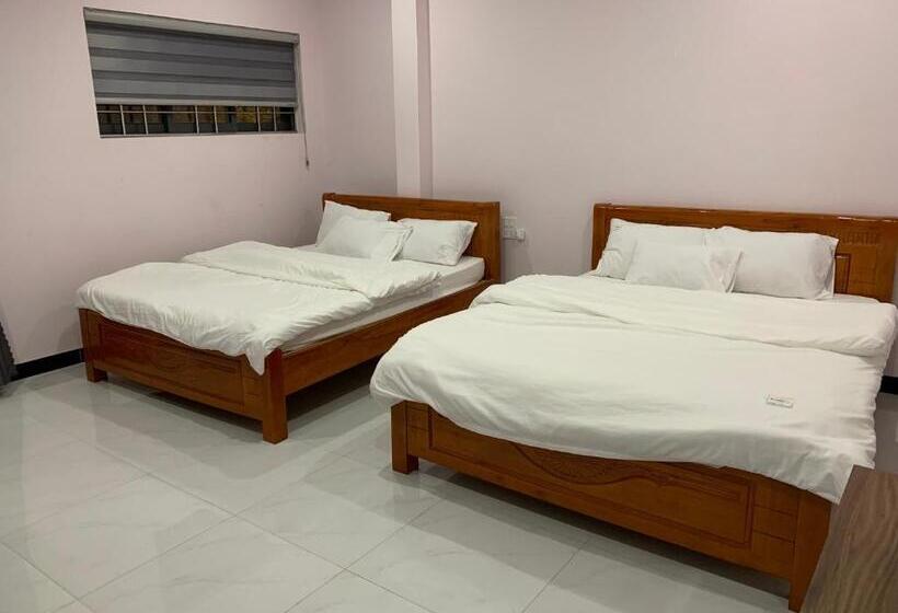 هتل Khách Sạn Anh đào