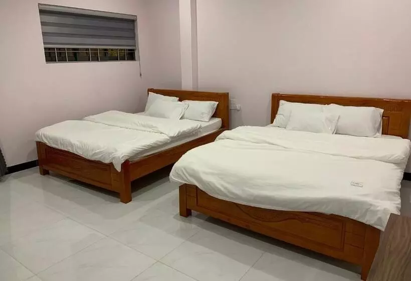 هتل Khách Sạn Anh đào