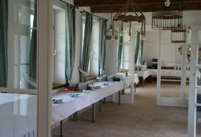 Majatalo U Pekaře   Jítravský Dvorec