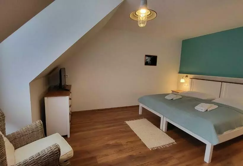 Majatalo U Pekaře   Jítravský Dvorec