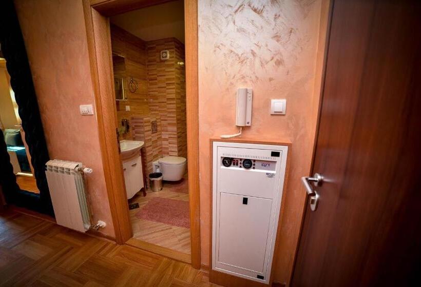 Apartment Ilunion Ii