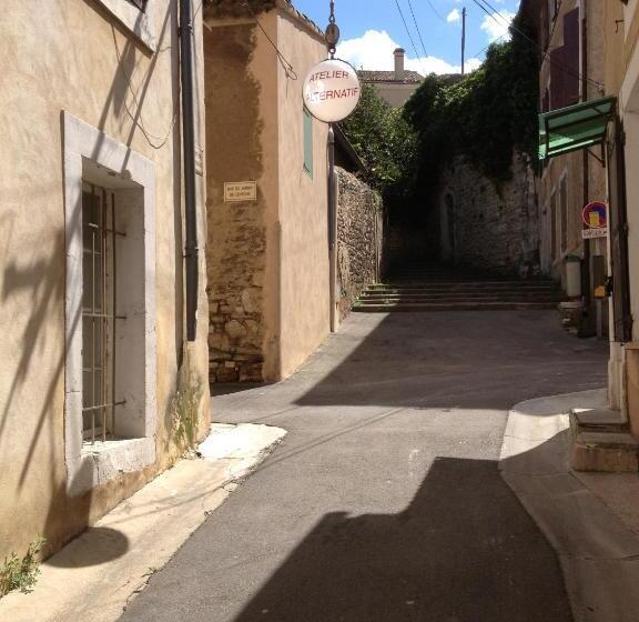 Appartement Dans Un Atelier D Artiste Hors Norme