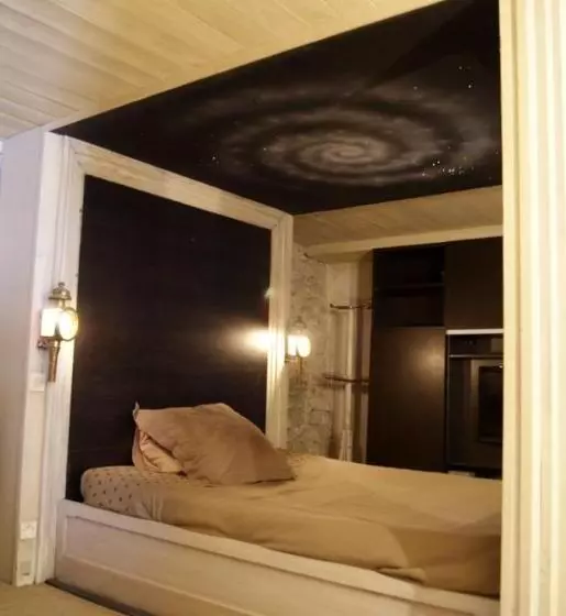 Appartement Dans Un Atelier D Artiste Hors Norme