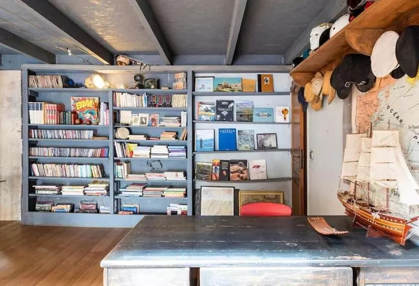 Appartement Dans Un Atelier D Artiste Hors Norme