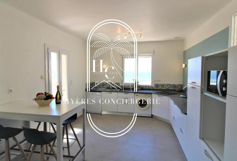 Appartements Plage Des Oursinières Pieds Dans L Eau Plage Parking Wifi By Hc