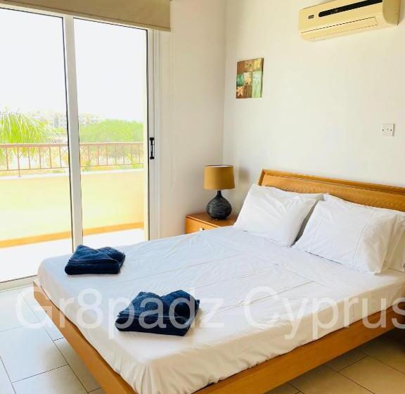 Gr8padz Villa Artemis