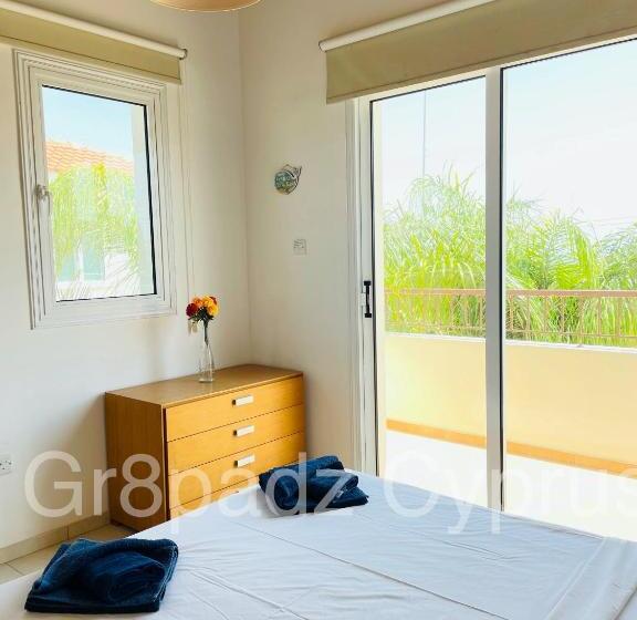 Gr8padz Villa Artemis