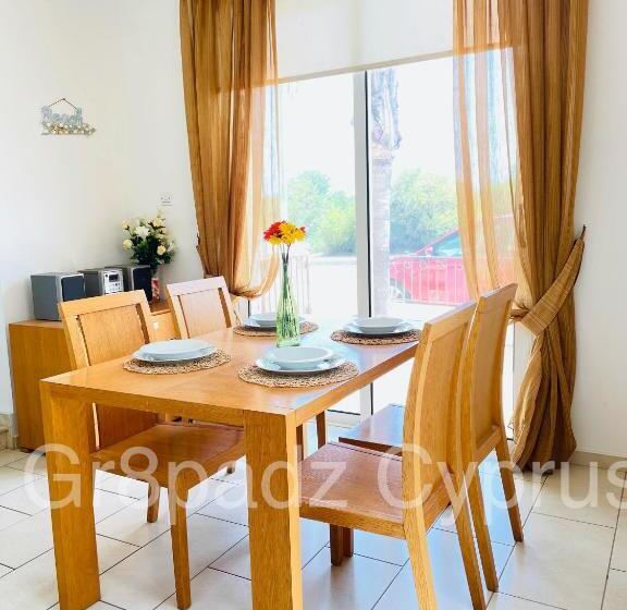 Gr8padz Villa Artemis