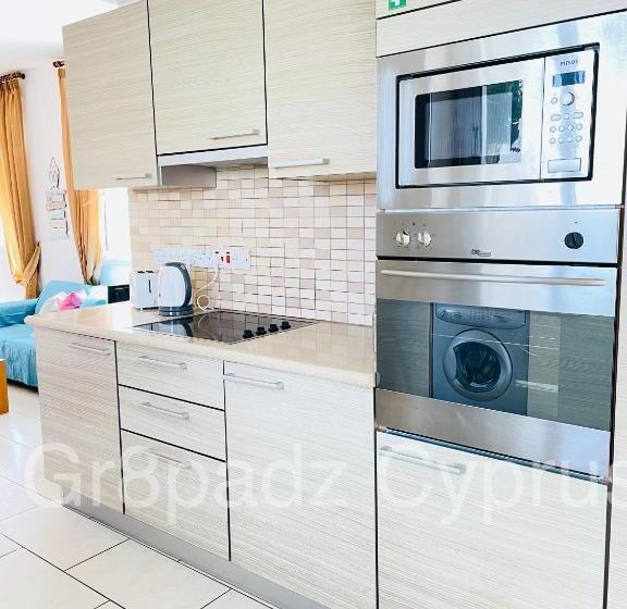 Gr8padz Villa Artemis