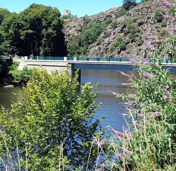 Belle Maison De Ville Sur 2 étages Dans Le Quartier Historique Paisible De La Ville Avec Terrasse Pr