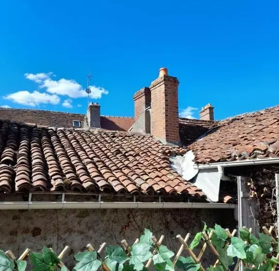 Belle Maison De Ville Sur 2 étages Dans Le Quartier Historique Paisible De La Ville Avec Terrasse Pr