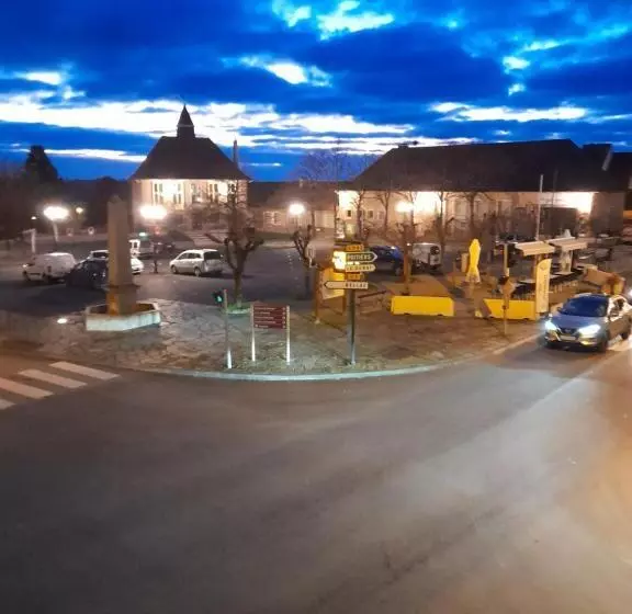 Belle Maison De Ville Sur 2 étages Dans Le Quartier Historique Paisible De La Ville Avec Terrasse Pr