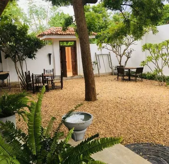هتل Heaven S Bungalow
