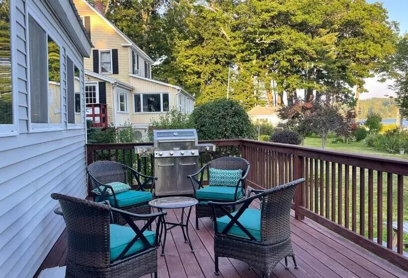 Little Landing Cottage On Cobbossee Lake