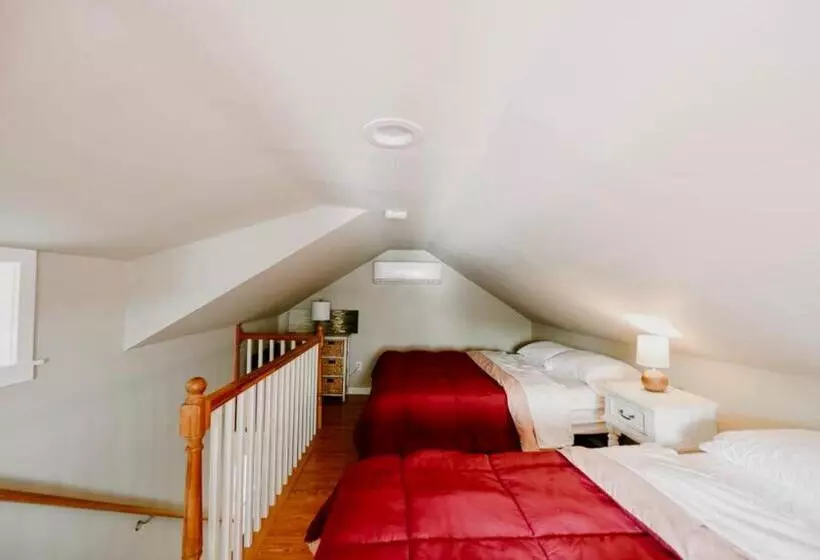 Little Landing Cottage On Cobbossee Lake