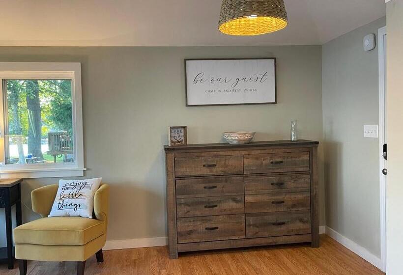 Little Landing Cottage On Cobbossee Lake