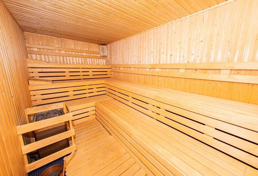 Luxury 3bdrs Apt. In Mistral Beach With Sea Views