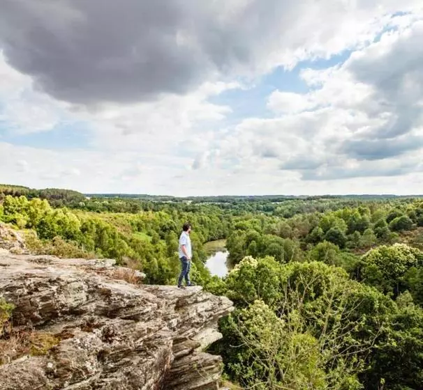 Moulin Menhirs & Zone Naturelle Protégée
