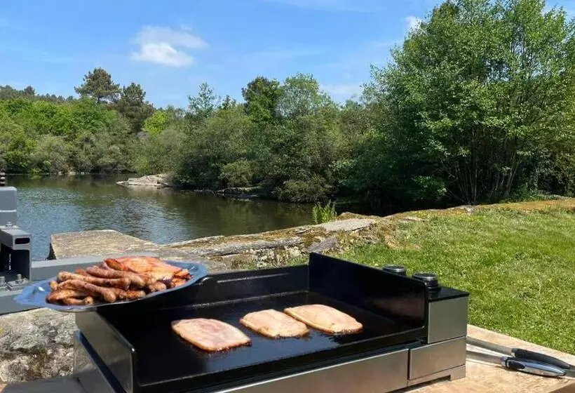 Moulin Menhirs & Zone Naturelle Protégée