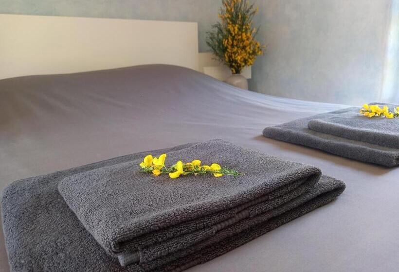 Moulin Menhirs & Zone Naturelle Protégée