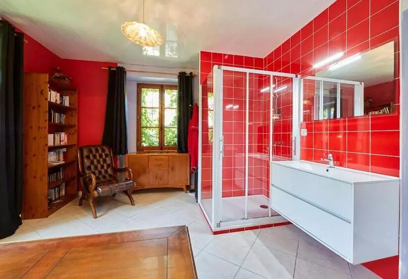 Moulin Menhirs & Zone Naturelle Protégée