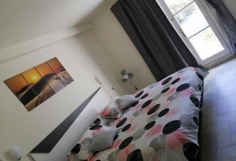 Apartamento Bajo Naturista A Pie De Playa