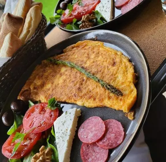 Belov Rooms And Apartments