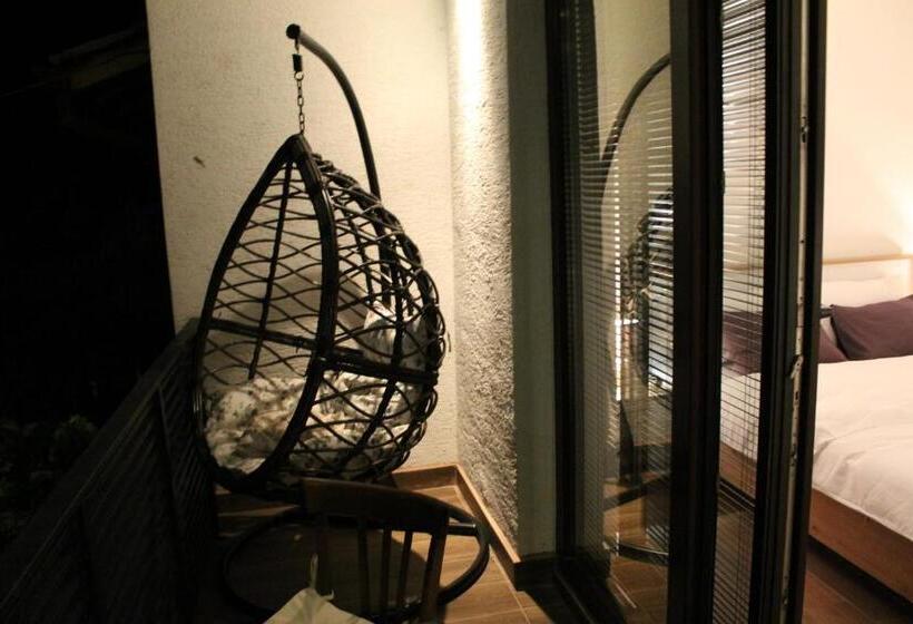 Belov Rooms And Apartments