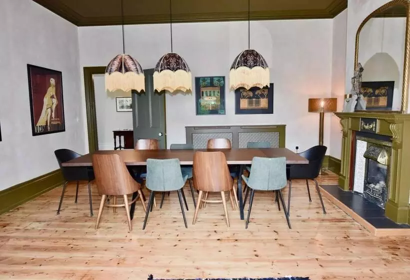 Blenheim House A Seaside Home For 12