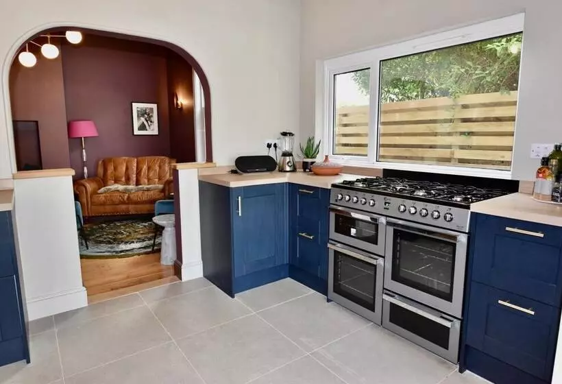 Blenheim House A Seaside Home For 12