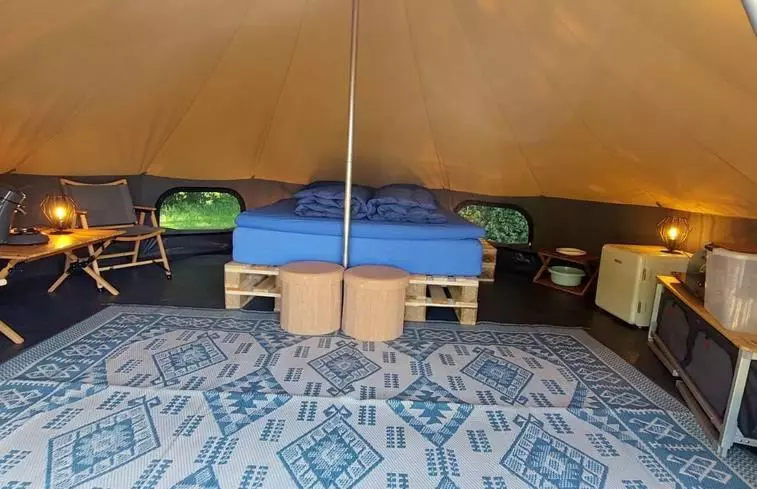 Hotelli Charmecamping & Appartementen De Regge Vallei
