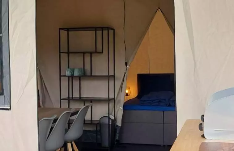 Hotelli Charmecamping & Appartementen De Regge Vallei